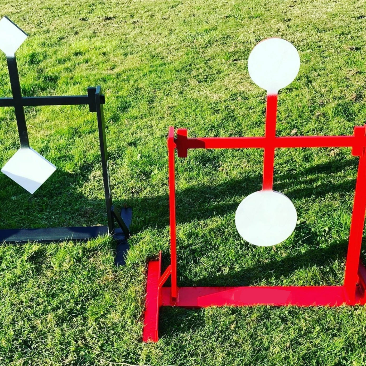 Cible Basculante à reset automatique, "TWISTER" tous calibres, toutes distances, montants blindés